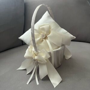NEVER USED Flower Girl Basket & Ring Bearer Pillow, Ivory